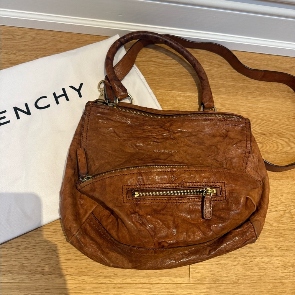 Givenchy Pandora